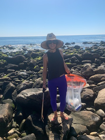 Briana McKinnon Beach Cleanup